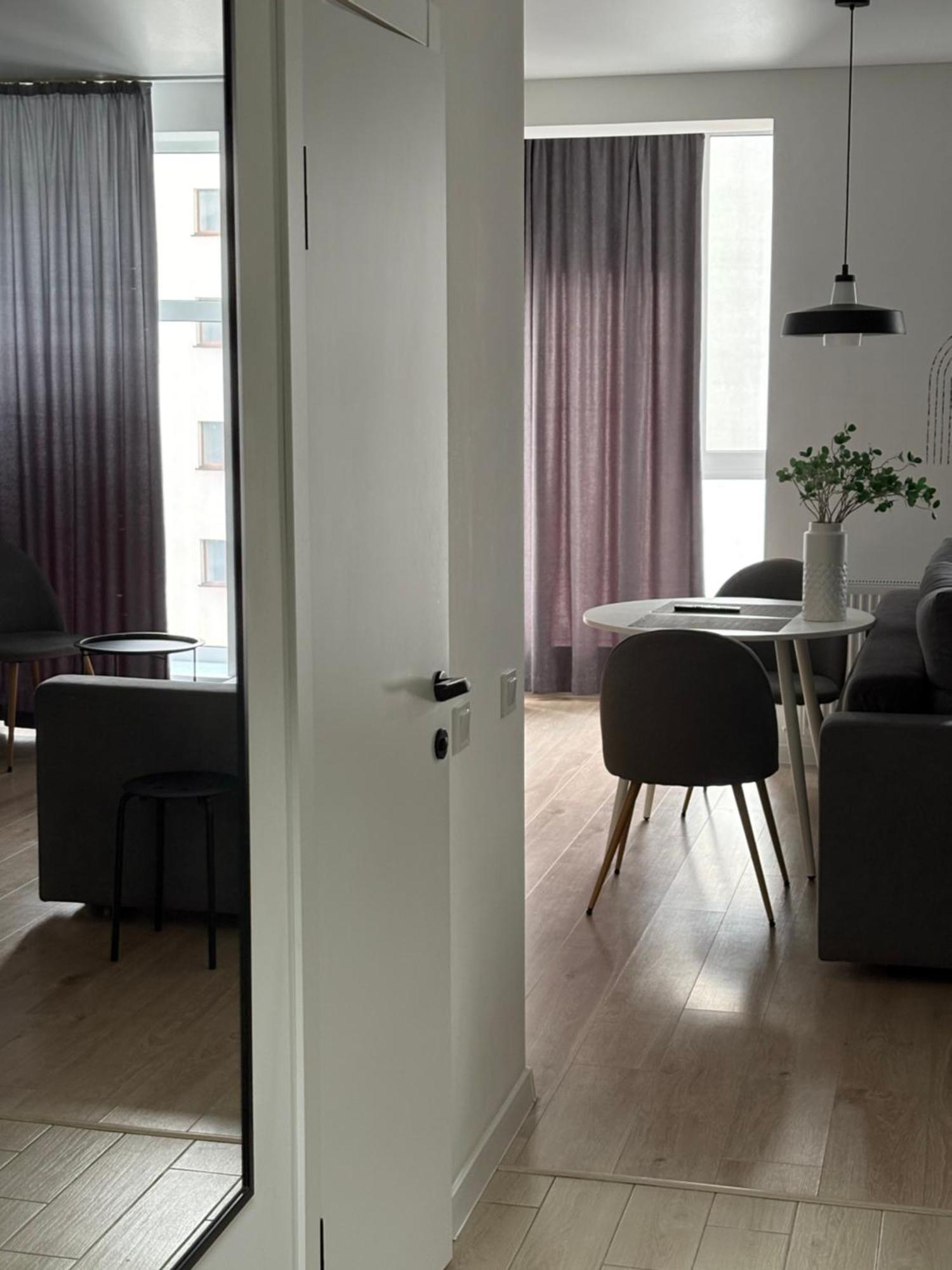 Modern Studio City Center Дуже Тепло! Netflix Apartment